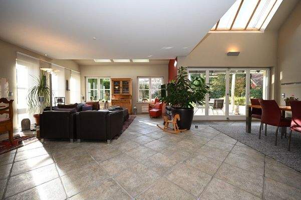 Offenherzig & lichtdurchflutet