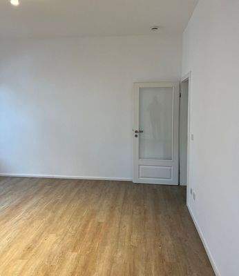 Wohnung-Lollar-Kirchstraße-18-50642-001-WE01-Wohnz