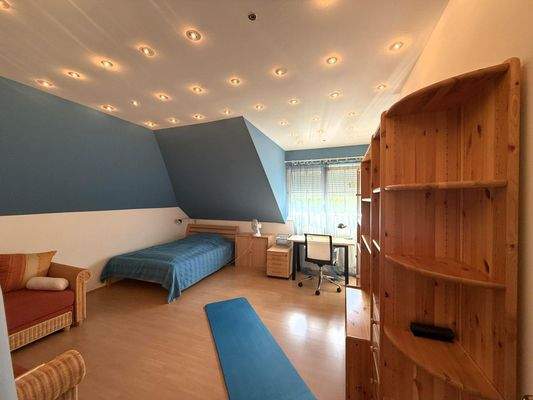 Schlafzimmer 2 von 3