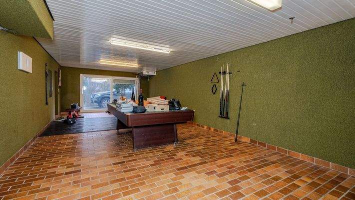 Hobby (ehemals Schwimmbad)