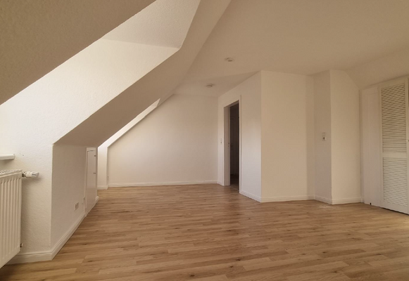 Zimmer Whg. Nr. 6 DG rechts