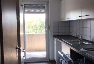 Küche mit Einbauküche (4).jpg