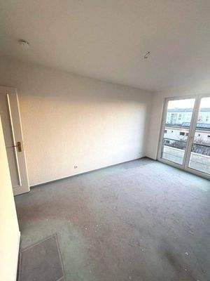 Schlafzimmer 2 mit französischem Balkon