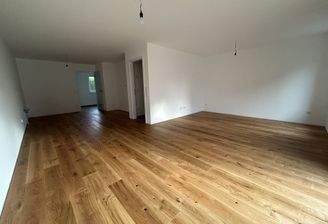 Essen und Küche mit Parkett