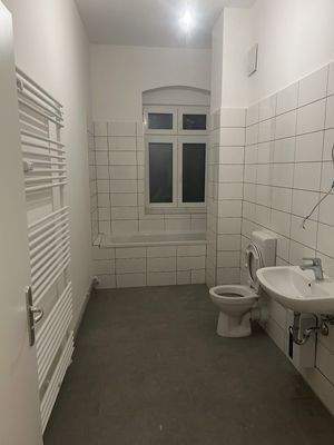 Badezimmer mit Badewanne