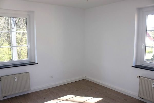 Wohnzimmer - 2-R-WHG Haus 1 1.OG links