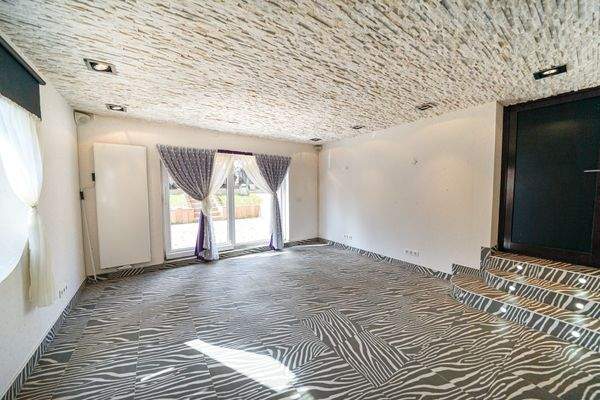 Schlafzimmer/Wohnzimmer UG