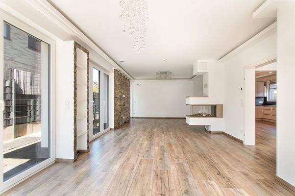 Offener und heller Wohn- und Essbereich im Hinterhaus