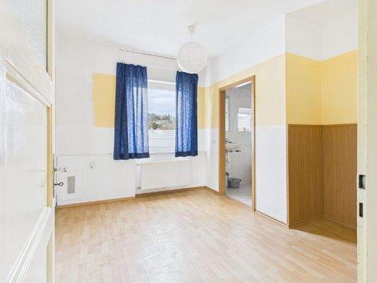 CAM04232G0-PR0052-STILL009