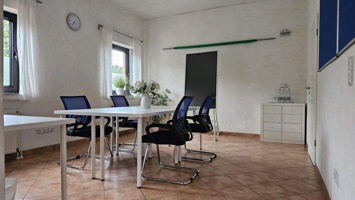 Gewerbeteil im EG - Büro 1