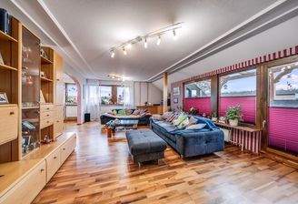 Wohnzimmer Wohnung DG