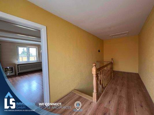 Aufgang/Flur  ins OG