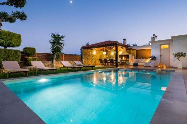 Kreta, Afrata: Premium-Villa mit Meerblick zu verkaufen