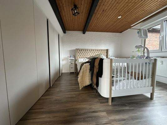 M.-Wohnung Schlafzimmer_OG