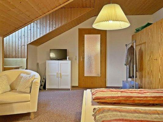 Wohn- und Schlafbereich (2).jpg