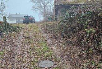 Auffahrt zum Grundstück.jpg