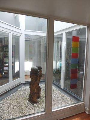 Atrium im Eingangsbereich.JPG