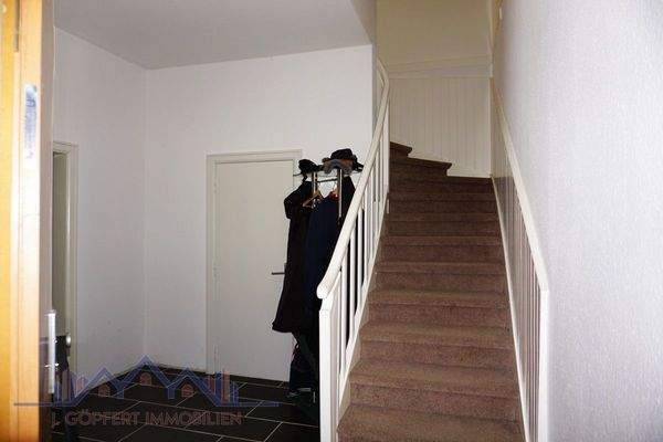 Aufgang zum OG Wohnung