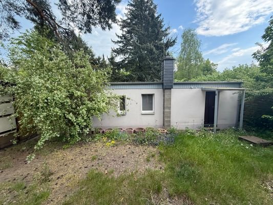 Bungalowansicht von hinten