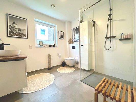 Im Bad setzen edle Accessoires ein Zeichen