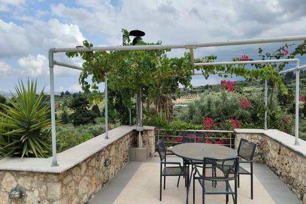 Kreta, Pemonia: Ruhiges und weitläufiges Anwesen zu verkaufen