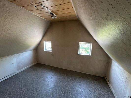 Anbau mit niedriger Decke