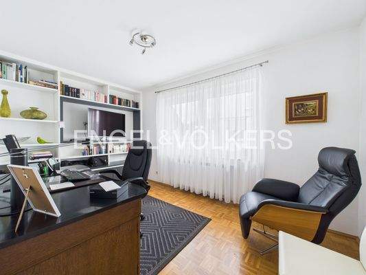 Arbeitszimmer EG