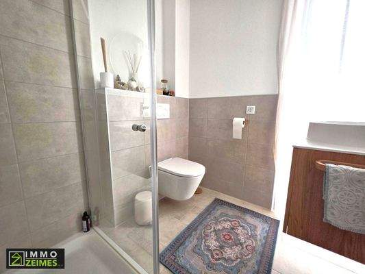 Z_ Bad EG Welschbillig Einfamilienhaus.jpg