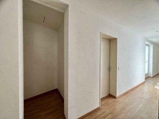 Flur mit Abstellraum