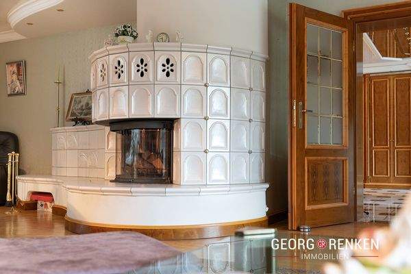 EFH Karlshöfen Kamin im Wohnzimmer