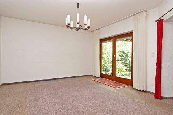 Esszimmer mit Zugang zu einer der Terrassen