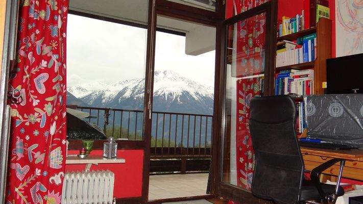 Kinderzimmer/Blick Hocheder