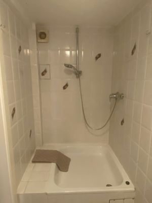 Ansicht 2 Duschbad Einliegerwohnung.JPG