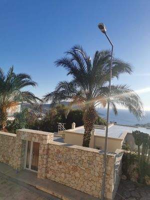 Blick von etwas höher aufs Haus