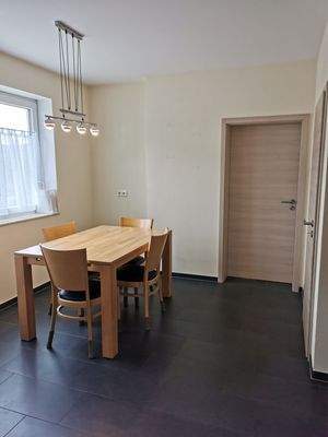 Essbereich mit Abstellraum