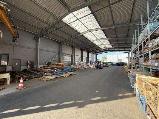 Überdachtes Außenlager