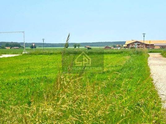 Sonniges Baugrundstück