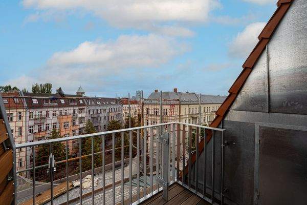 Box 75 Apt 6 (6 of 10).jpg