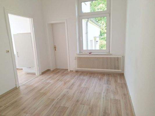 an die Küche angrenzendes Esszimmer