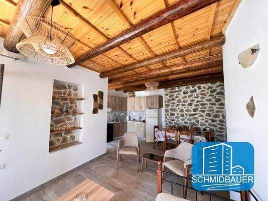 Kreta, Melambes: Schönes Steinhaus mit Bergblick zu verkaufen