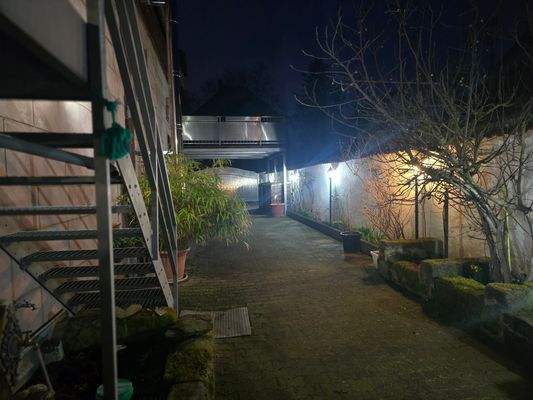 Abendstimmung - Sandsteinhaus hier mit Blick zum Innenhof