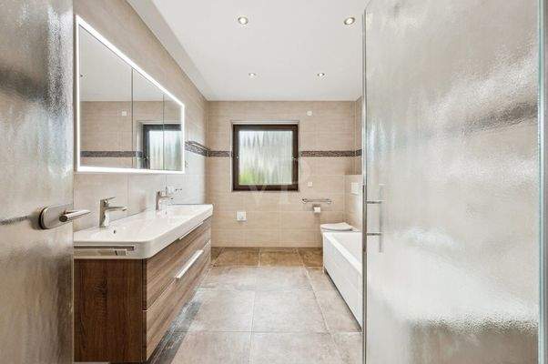 saniertes Badezimmer