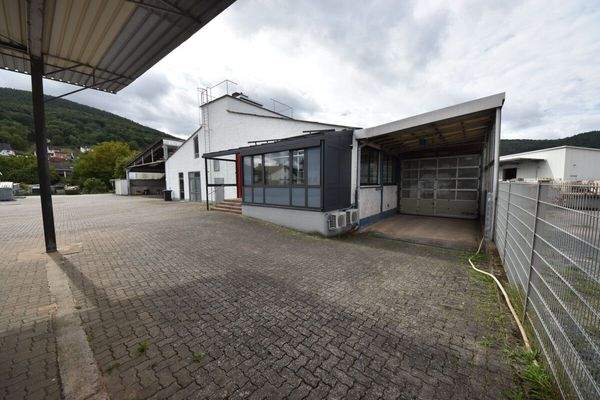 Einfahrt ehemalige Lackierhalle