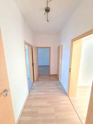 2 Flur (1).jpg
