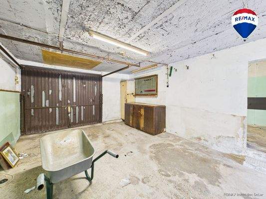 RE/MAX Immobilien DeLux Einfamilienhaus Nalbach Garage