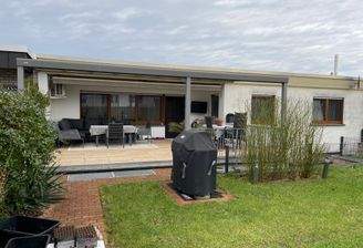 gemütliche, überdachte Terrasse 