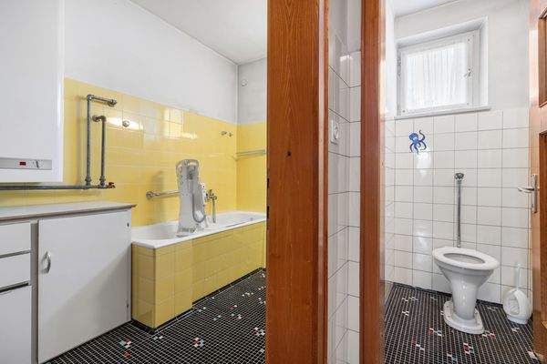 Bad Wohnung 2
