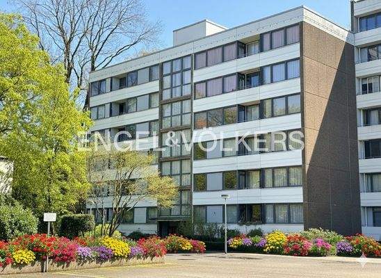 Außenansicht im Sommer