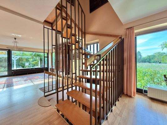 Treppenaufgang im EG