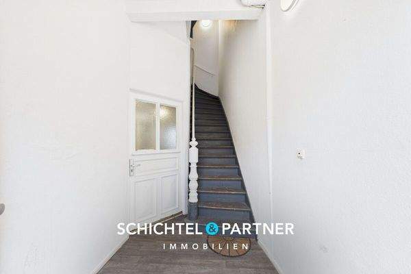 S&P | Eingangsbereich